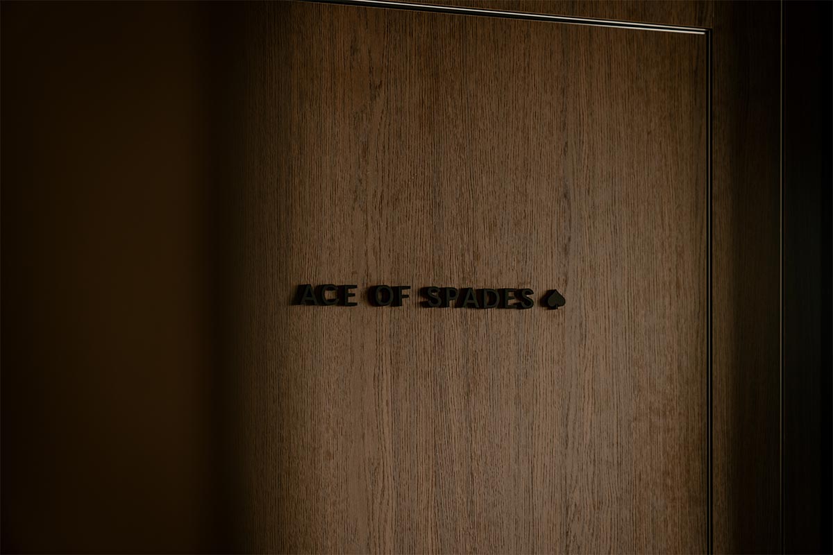 8002 UMBER BROWN 07.jpg